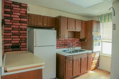 2641 North Main Street - Photo 4