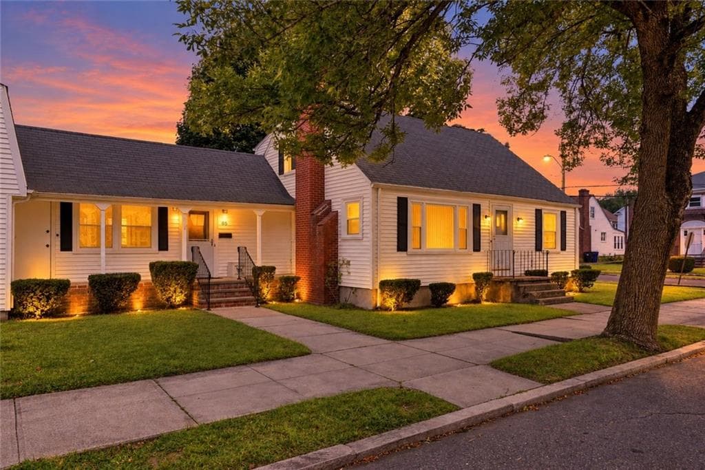 85 Moorland Avenue