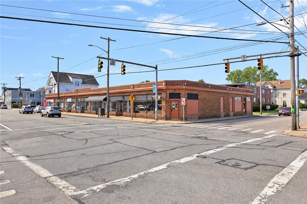 570 Smithfield Avenue #6 - Photo 3