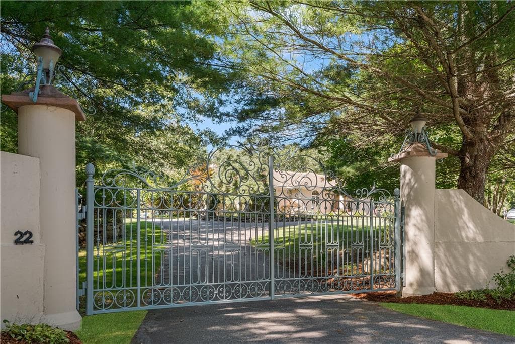 22 Brook View Drive - Photo 1