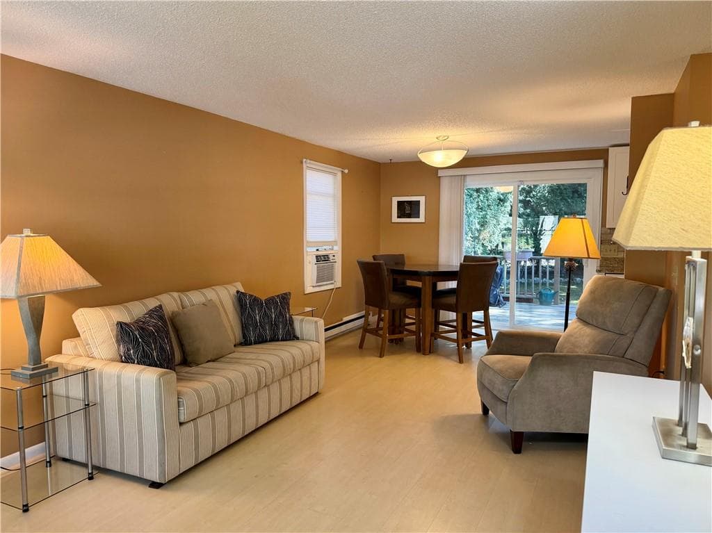 32 Castle Way #A - Photo 3