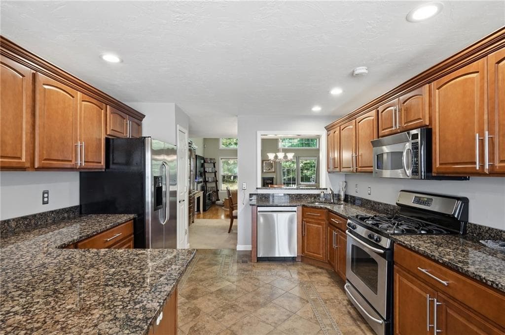 24 Silver Pines Boulevard - Photo 2