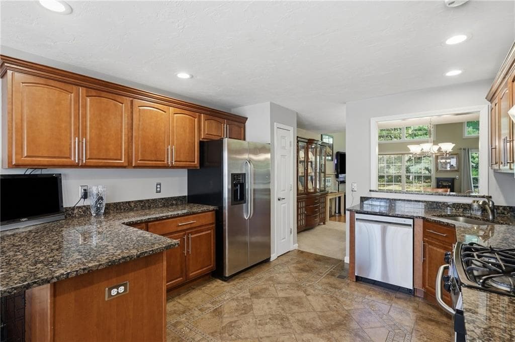 24 Silver Pines Boulevard - Photo 4