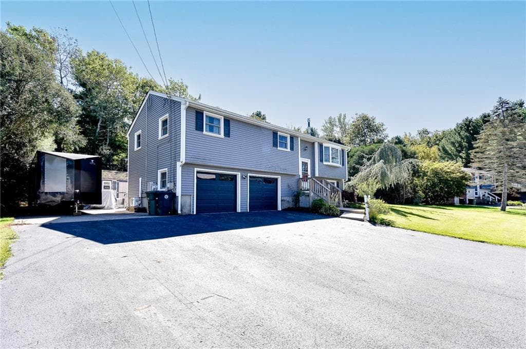27 Longfellow Drive