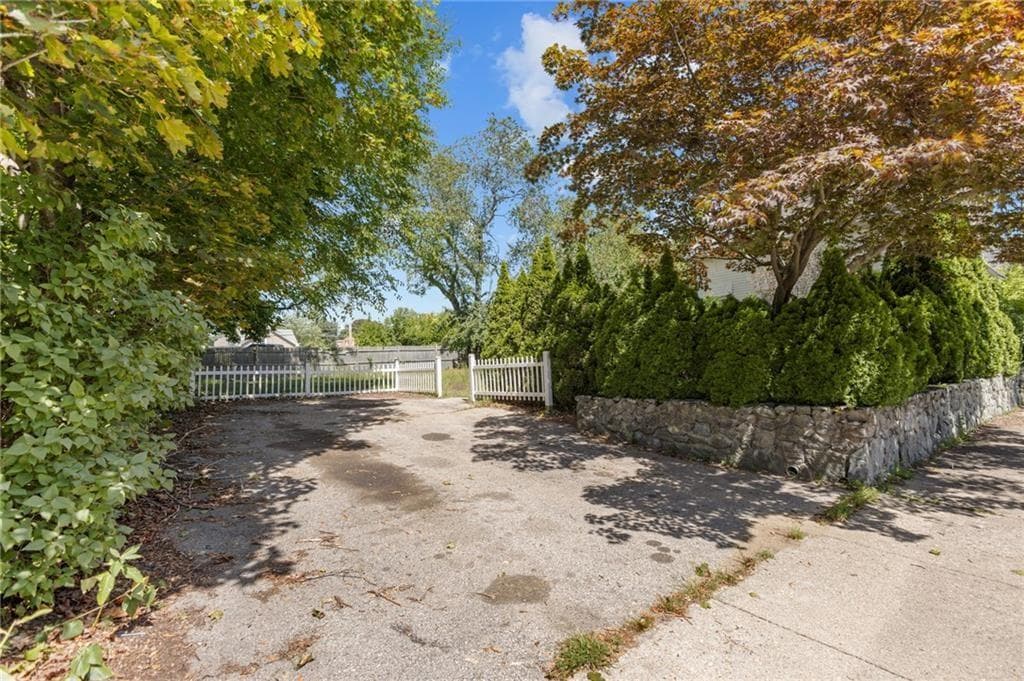221 Bay View Avenue