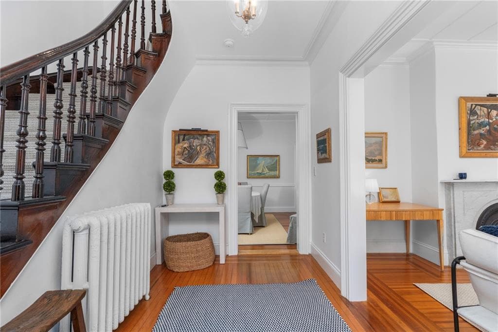 46 Corne Street - Photo 2