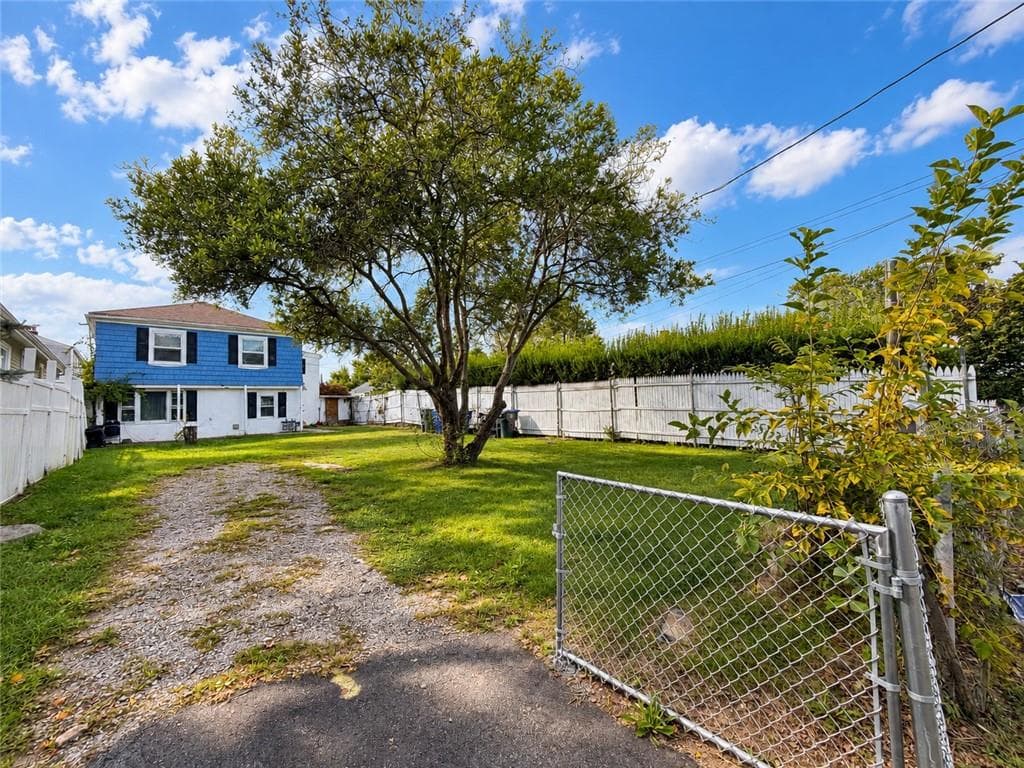 84 Seamans Street - Photo 2