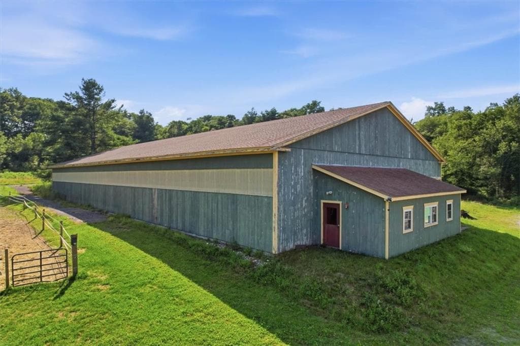 32 Equestrian Way - Photo 2