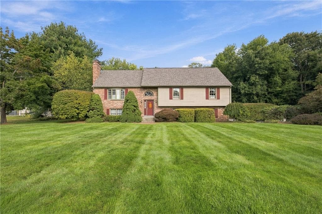 423 Buxton Street - Photo 2