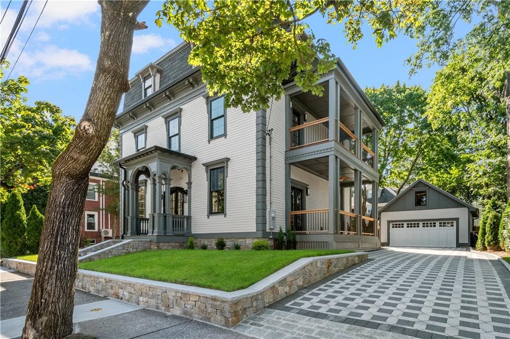 613 Angell Street - Photo 2