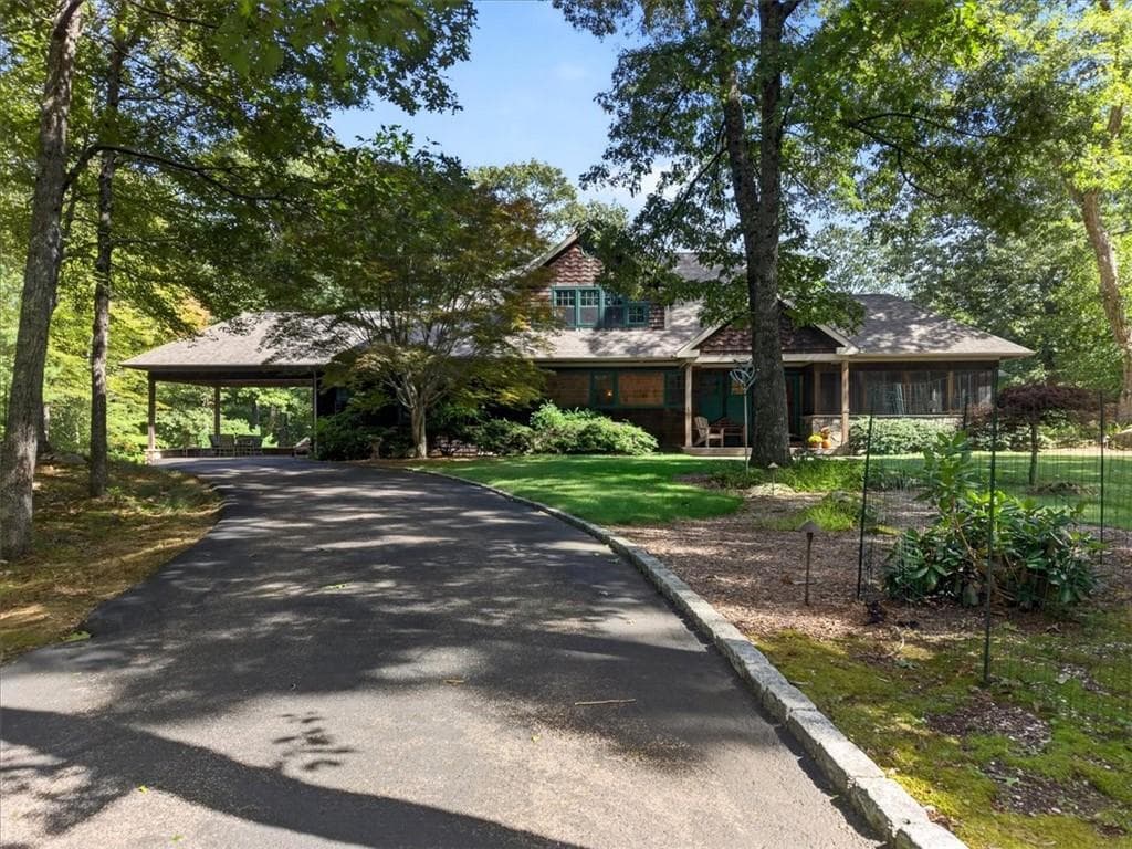 10 Pinecrest Road - Photo 1