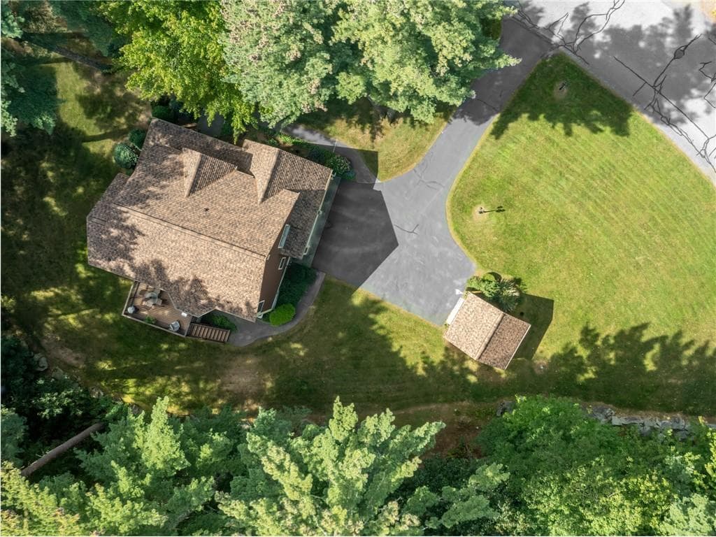 1 Bourget Court - Photo 5