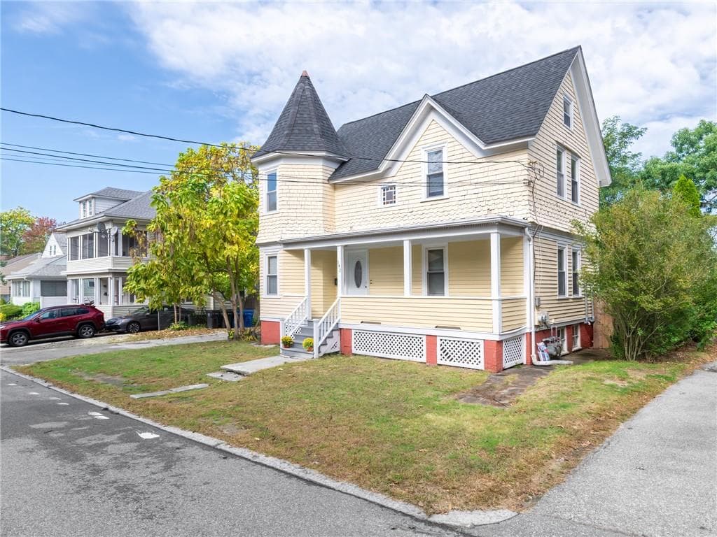 143 Blackamore Avenue - Photo 2
