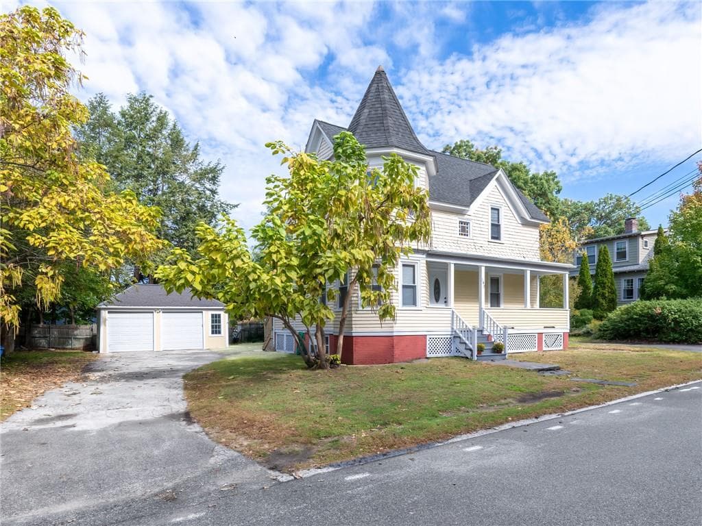 143 Blackamore Avenue - Photo 3