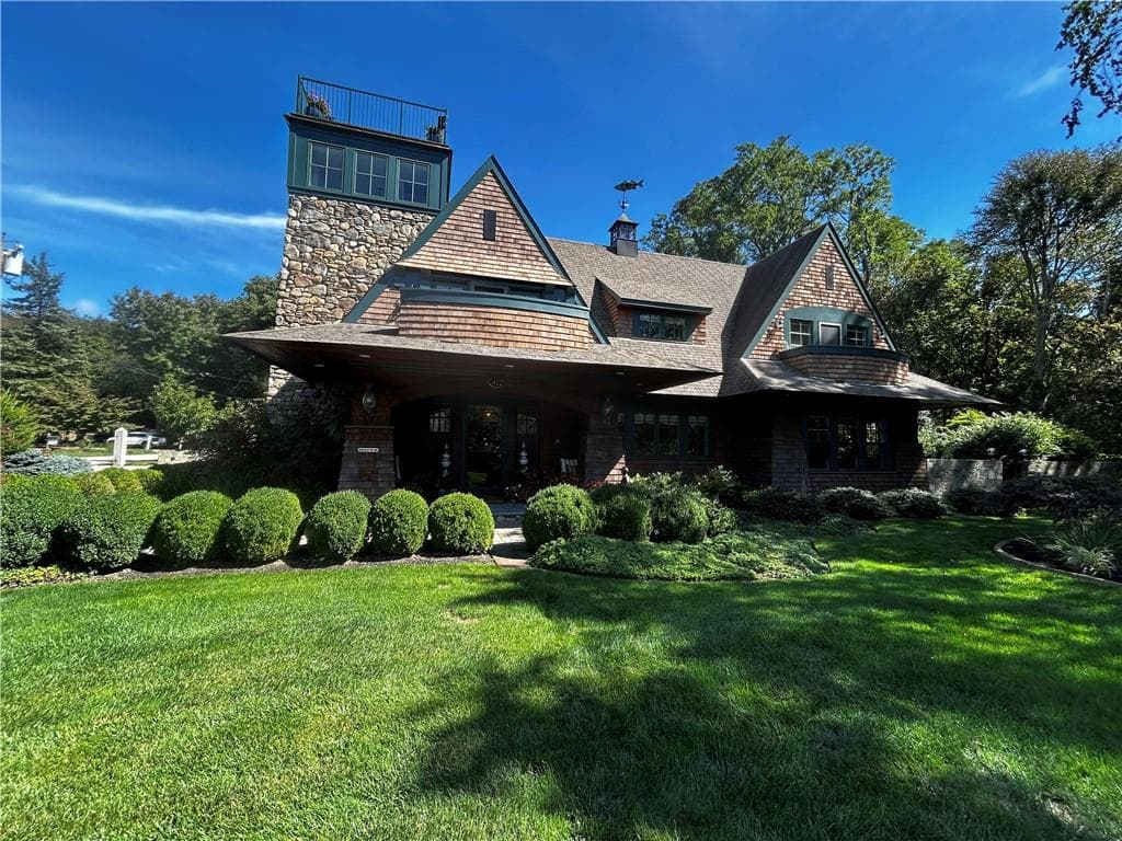 412 Seaside Drive - Photo 1