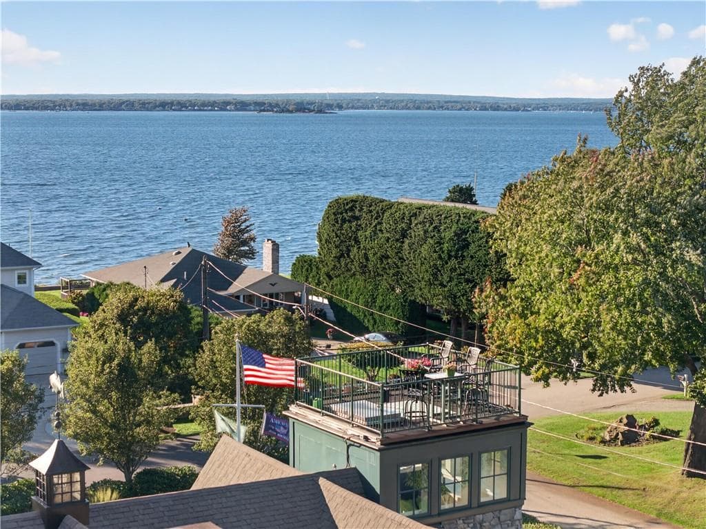 412 Seaside Drive - Photo 4