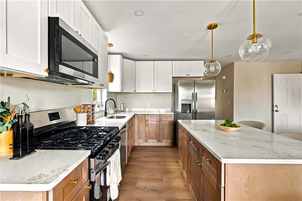 796 Atwells Avenue - Photo 3