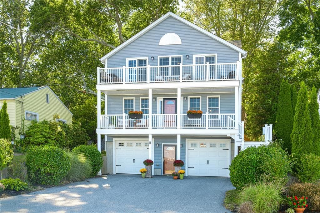 11 King Philip Avenue - Photo 2