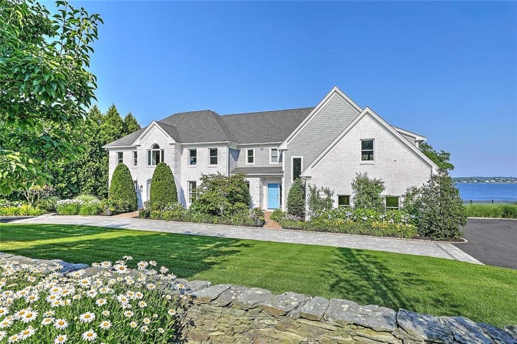 105 Heidi Drive - Photo 2