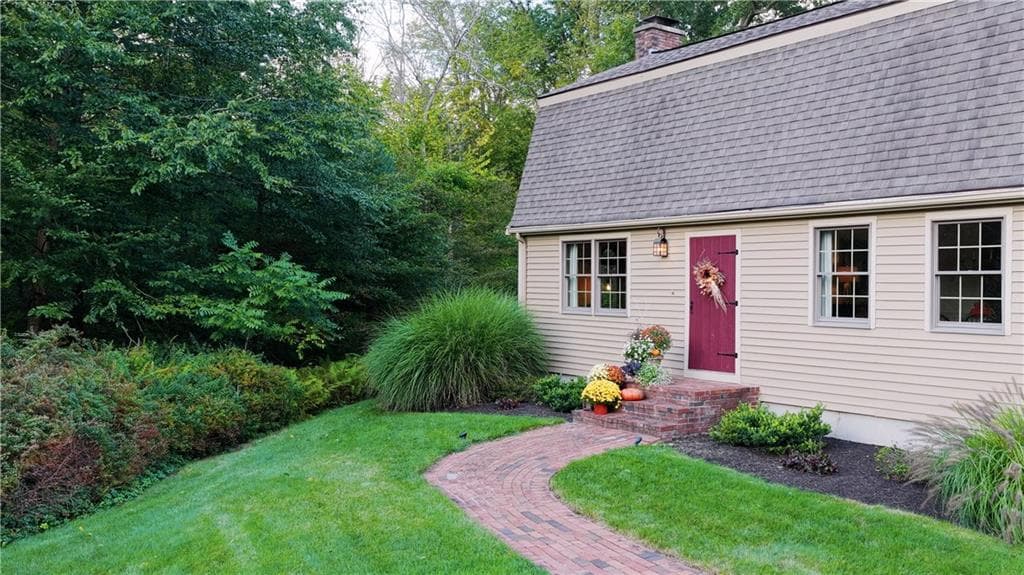 447 Fairview Avenue - Photo 2