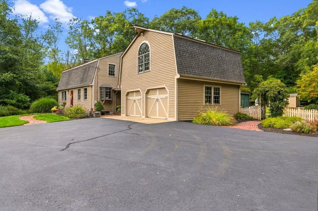 447 Fairview Avenue - Photo 3
