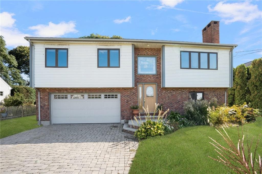 11 Renfrew Avenue - Photo 2