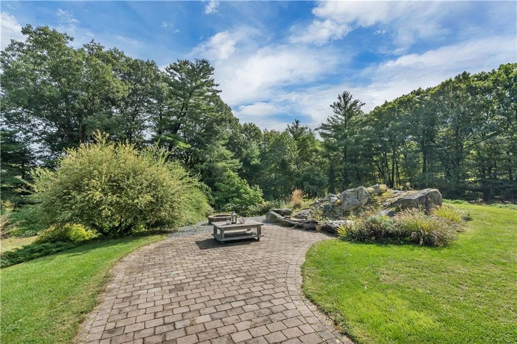 68 Wolf Hill Road - Photo 5