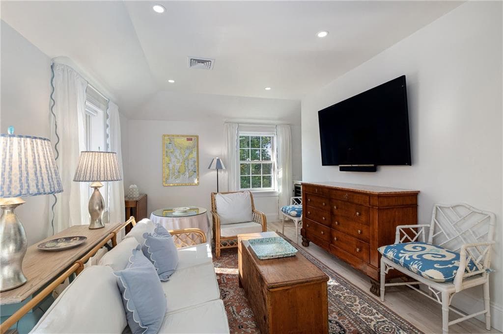 342 Boulevard Boulevard #2A - Photo 3