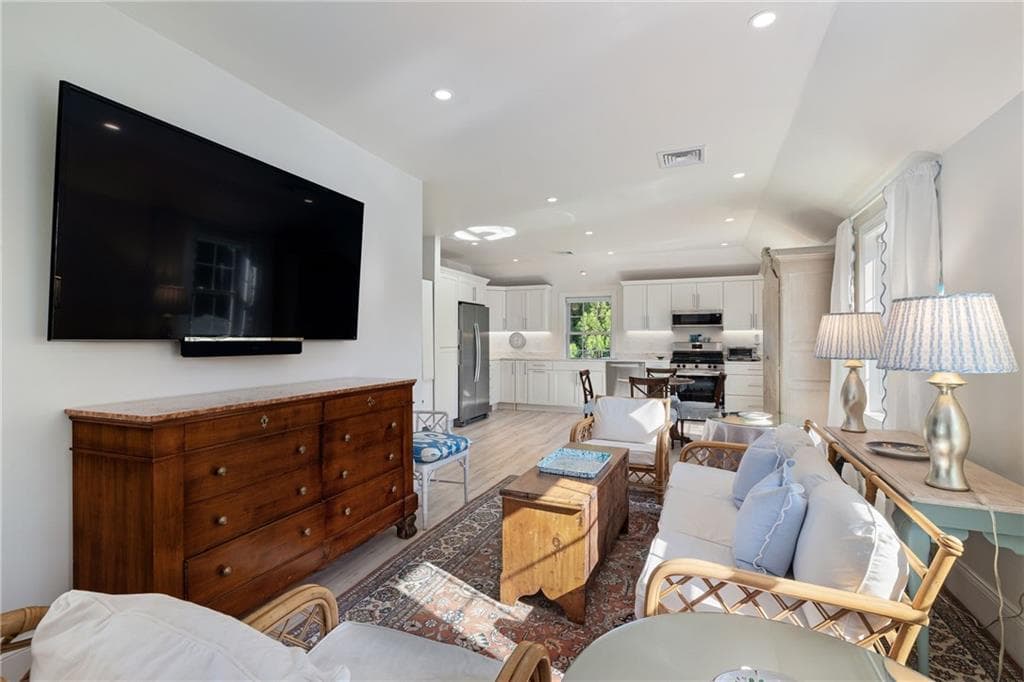 342 Boulevard Boulevard #2A - Photo 4