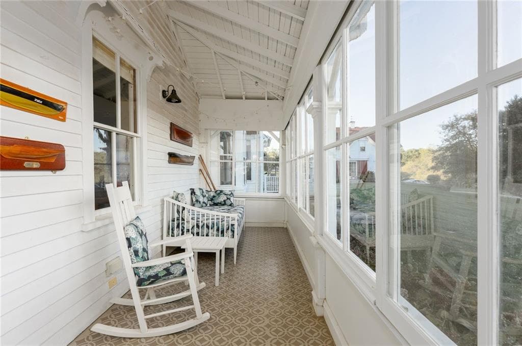 60 Poppasquash Road - Photo 4