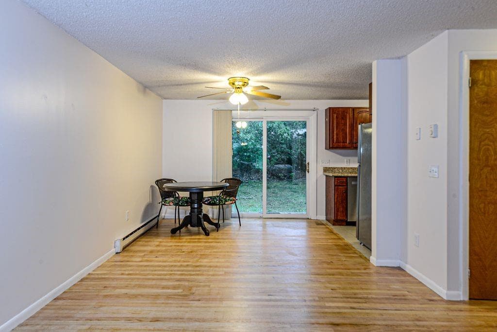 29 West Castle Way #B - Photo 3