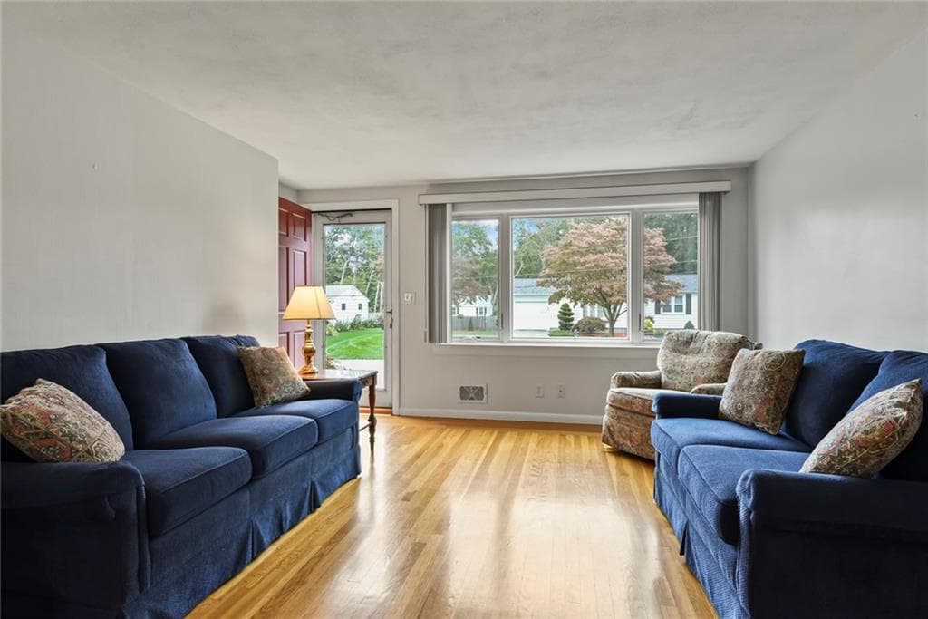 27 Bowman Drive - Photo 4