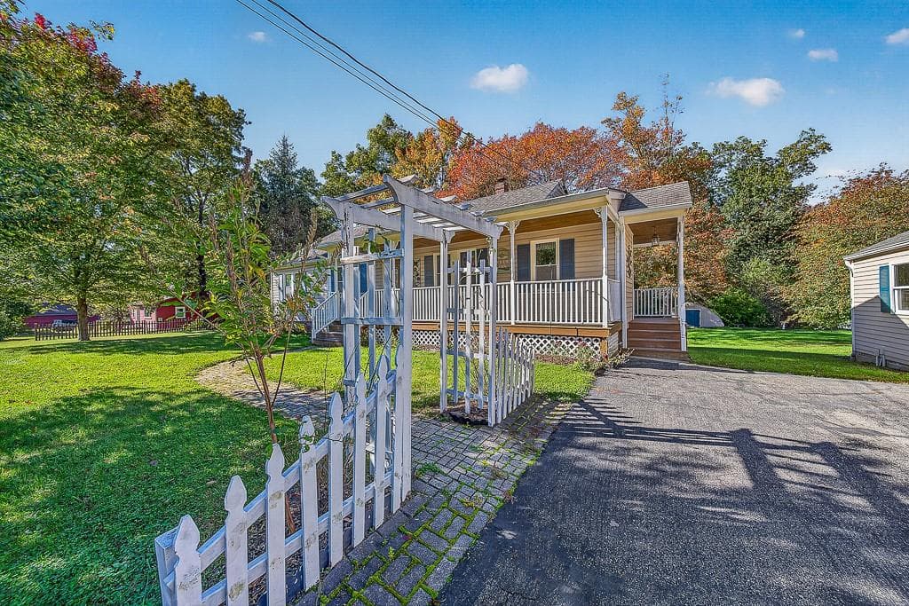 94 Grove Lane - Photo 5