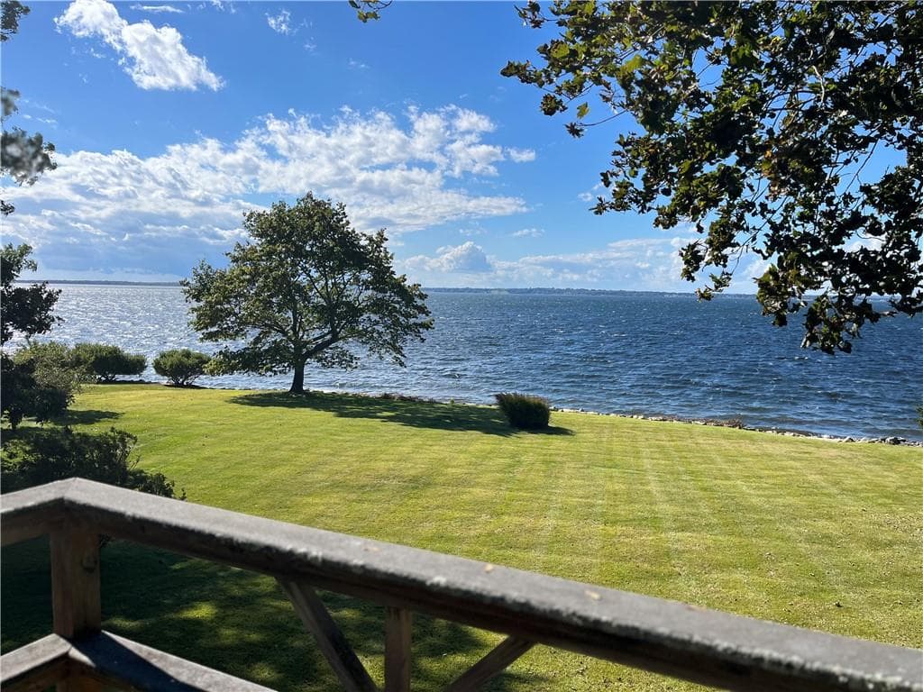 5 Shore Road - Photo 1
