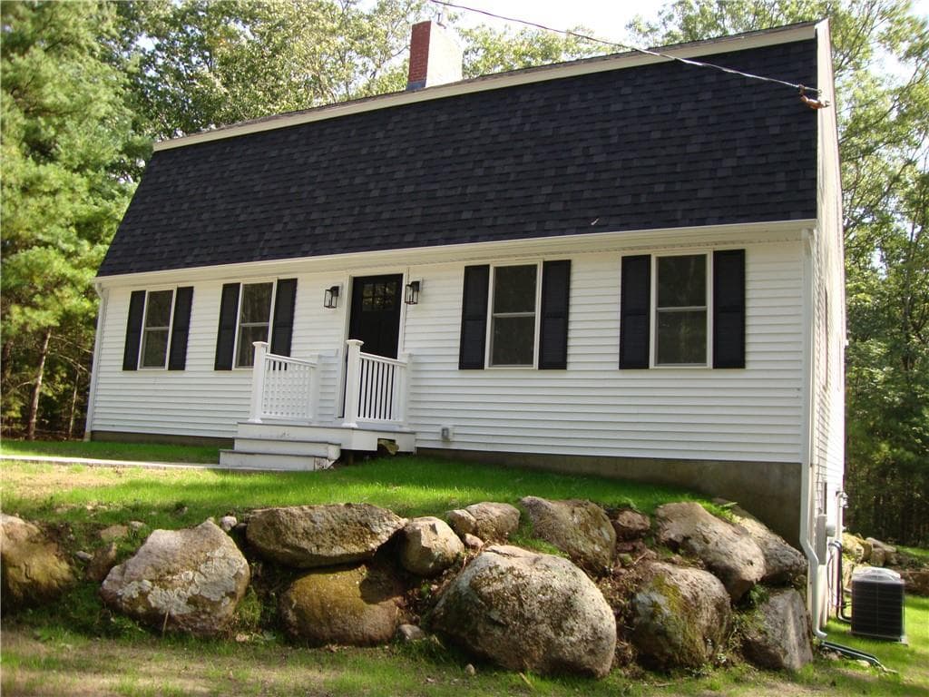 1094 Fish Hill Road - Photo 2
