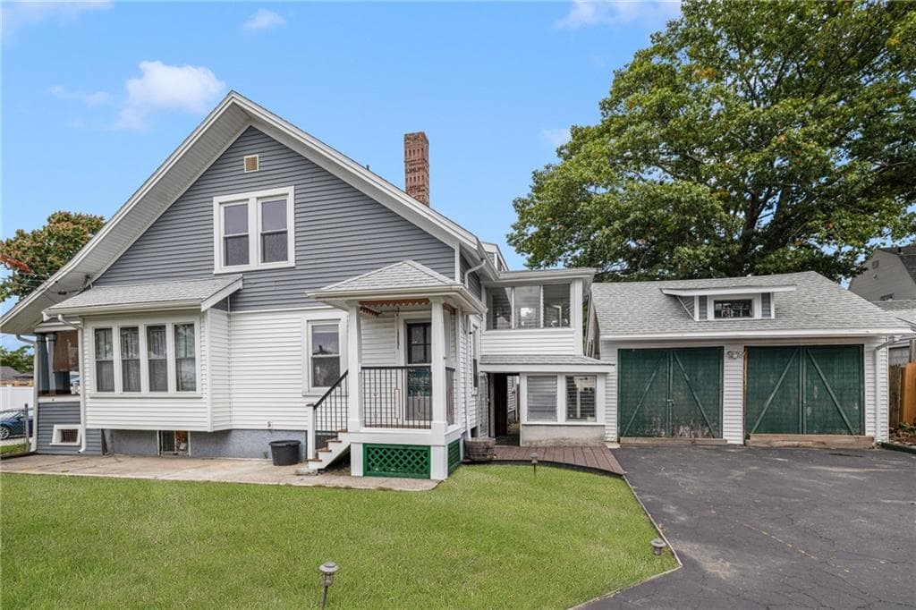 487 Grand Avenue - Photo 3