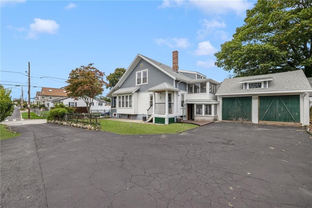 487 Grand Avenue - Photo 4