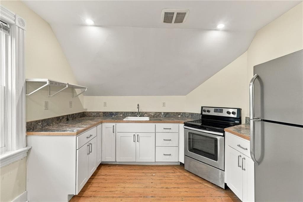 132 South Angell Street #3 - Photo 5