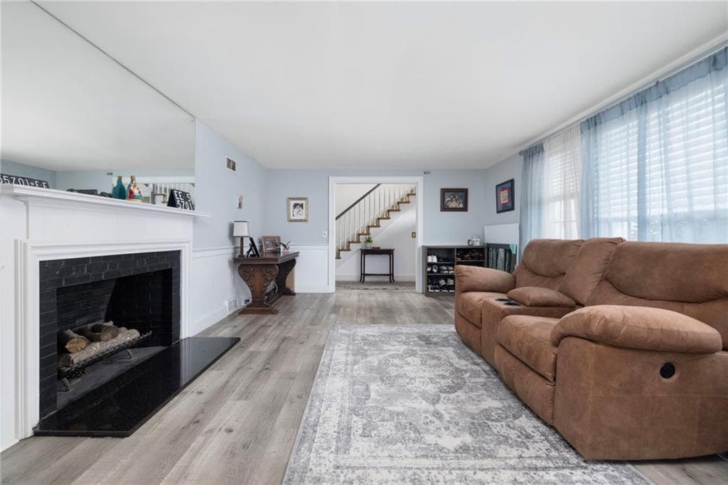 51 Cleveland Avenue - Photo 2
