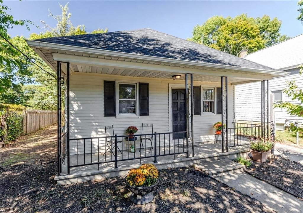 107 Crescent View Avenue