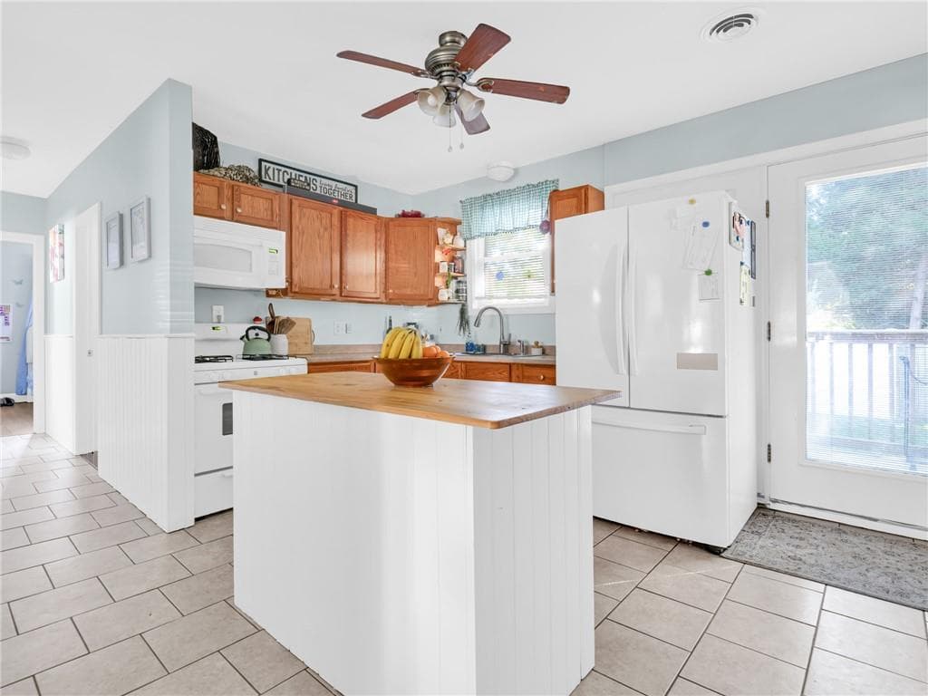 126 Vernon Street - Photo 3