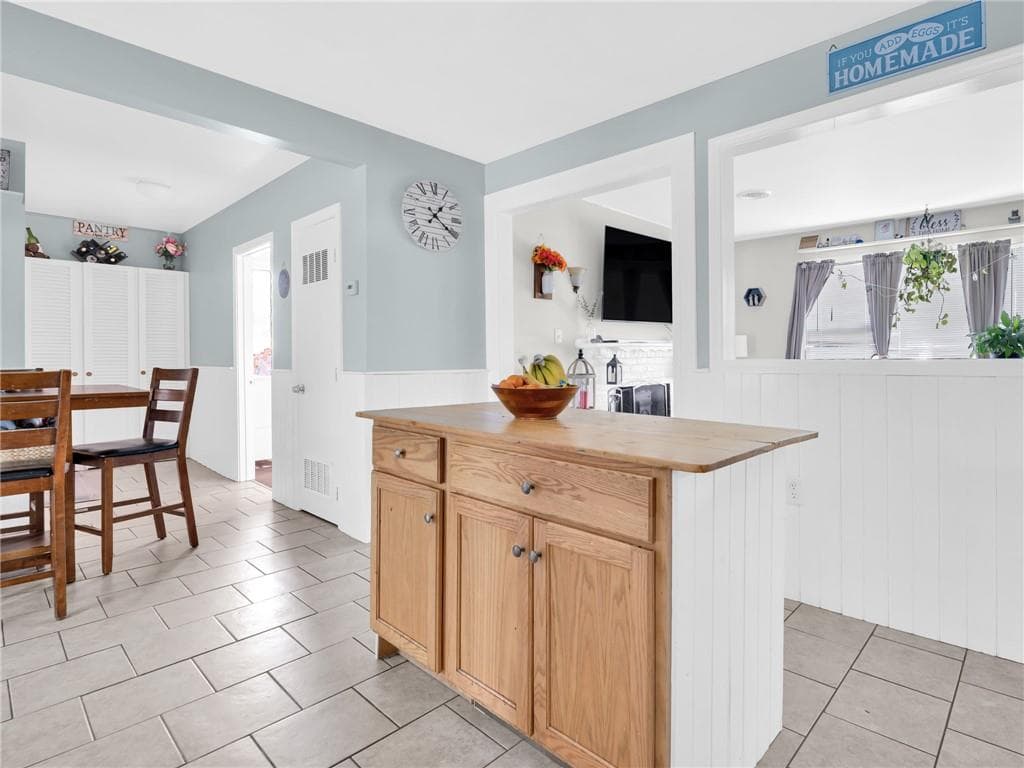 126 Vernon Street - Photo 5