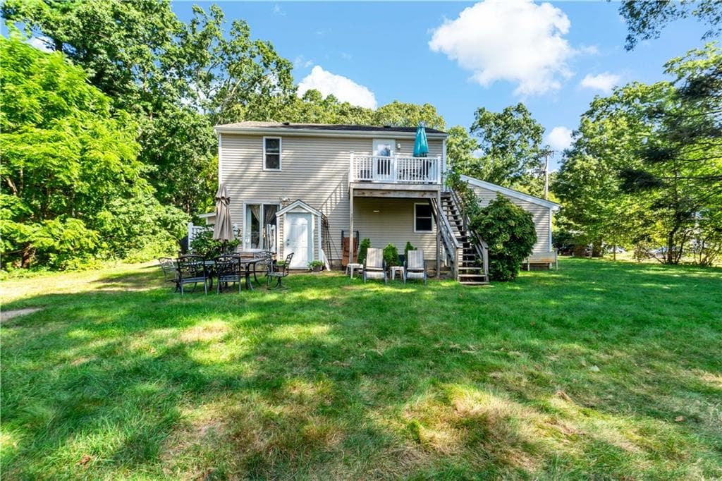 44 MAXWELL Drive - Photo 3