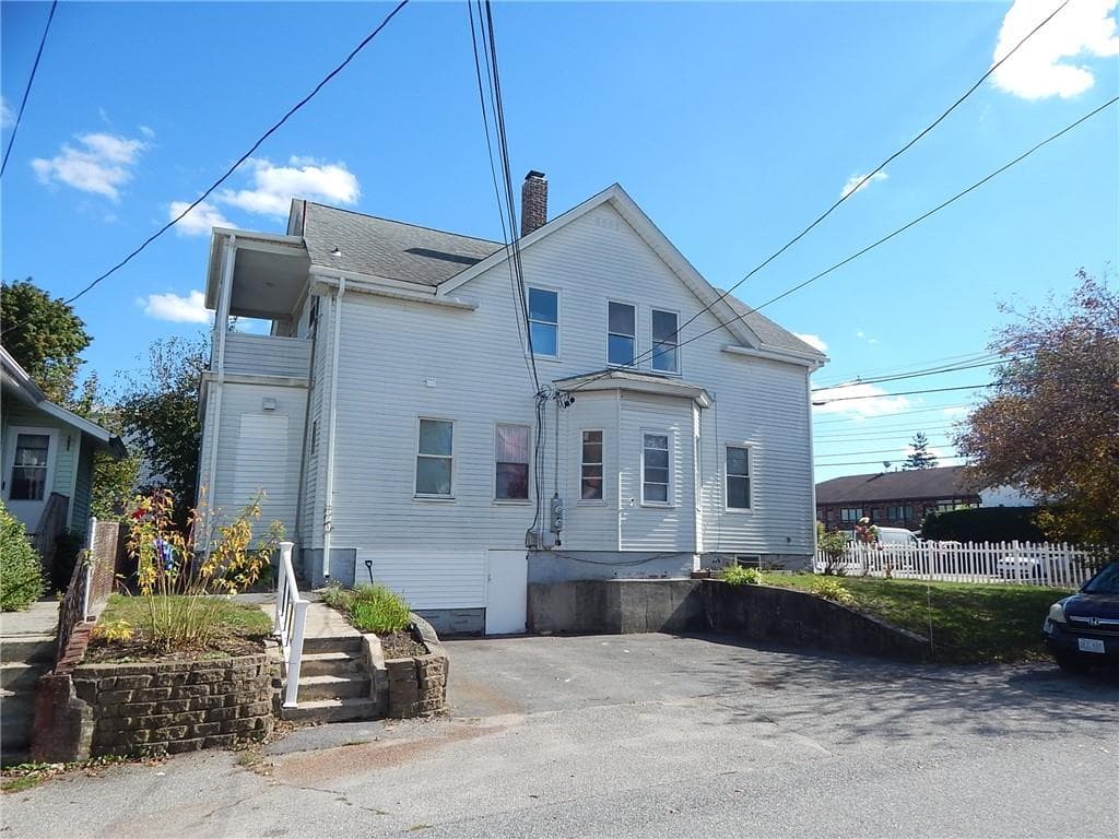 1915 Smith Street - Photo 2