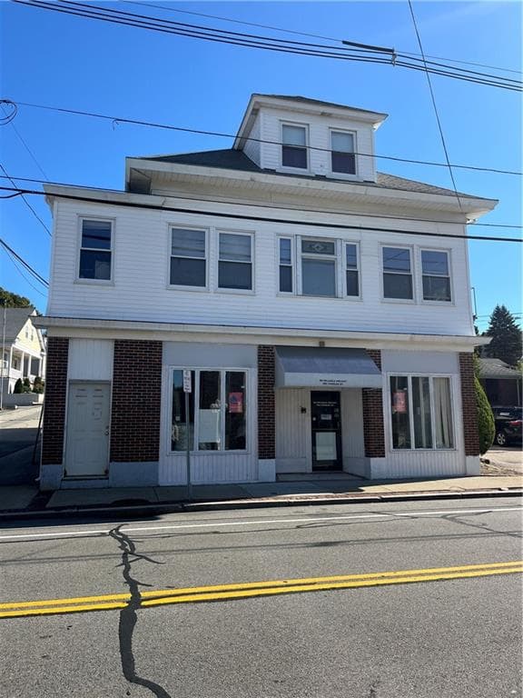 869 Charles Street #2