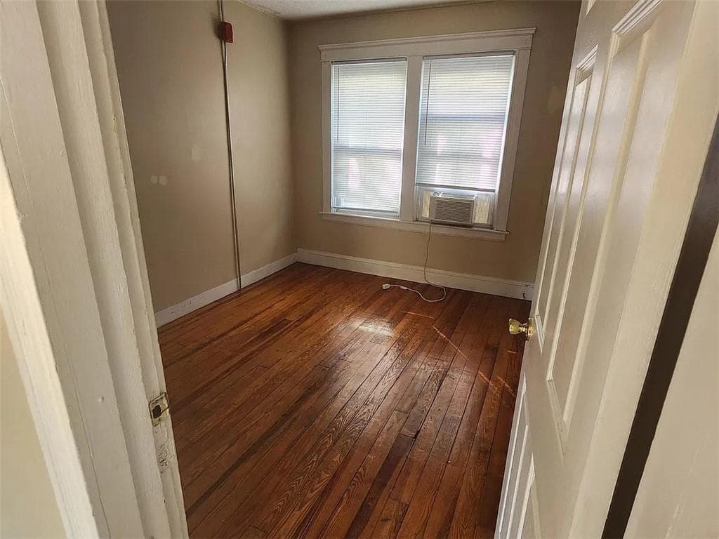 511 Broadway #2 - Photo 2