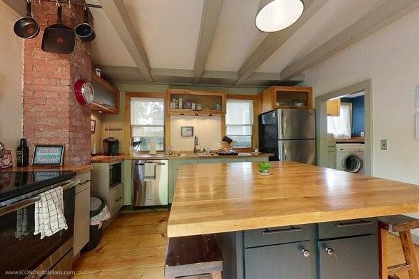 300 Broadway Avenue - Photo 3
