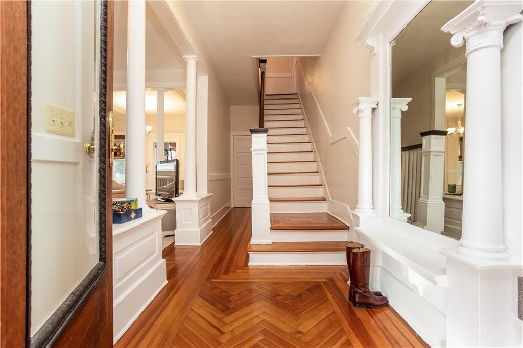 8 Wesley Street