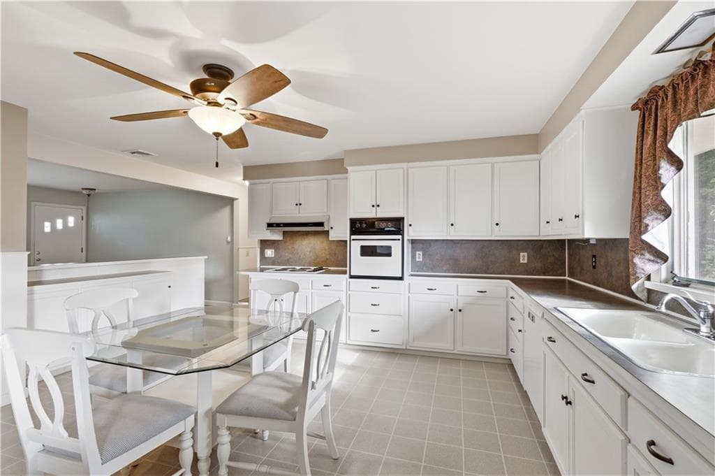 23 Penrose Street - Photo 2