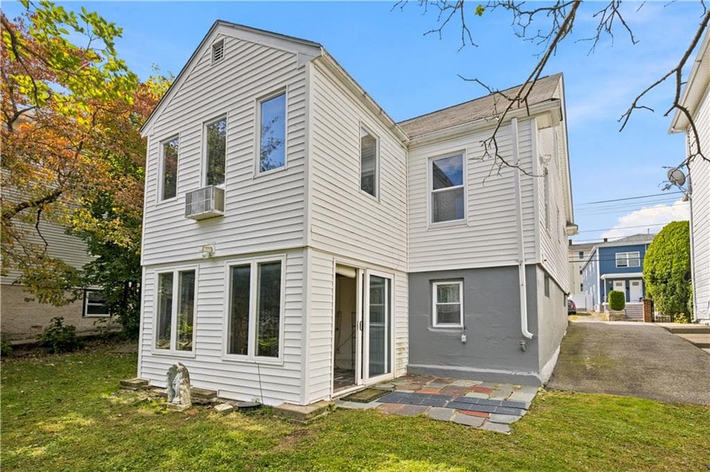 476 East Avenue - Photo 3